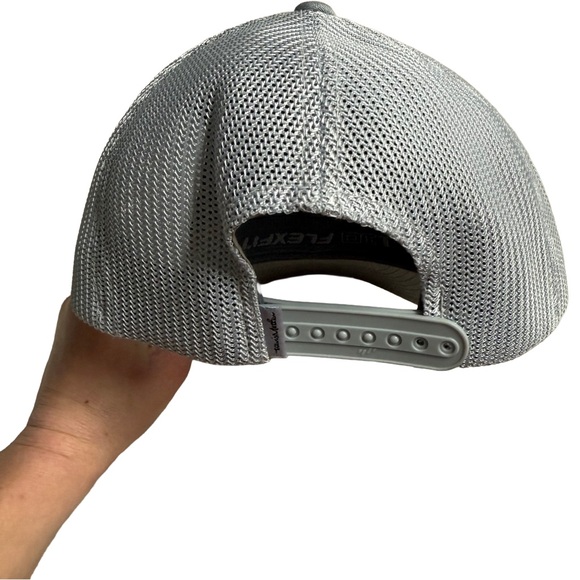 TRAVIS MATHEW / COLUMBUS BLUE JACKETS / NHL GRAY BASEBALL HAT WITH MESH BACK - Picture 4 of 7